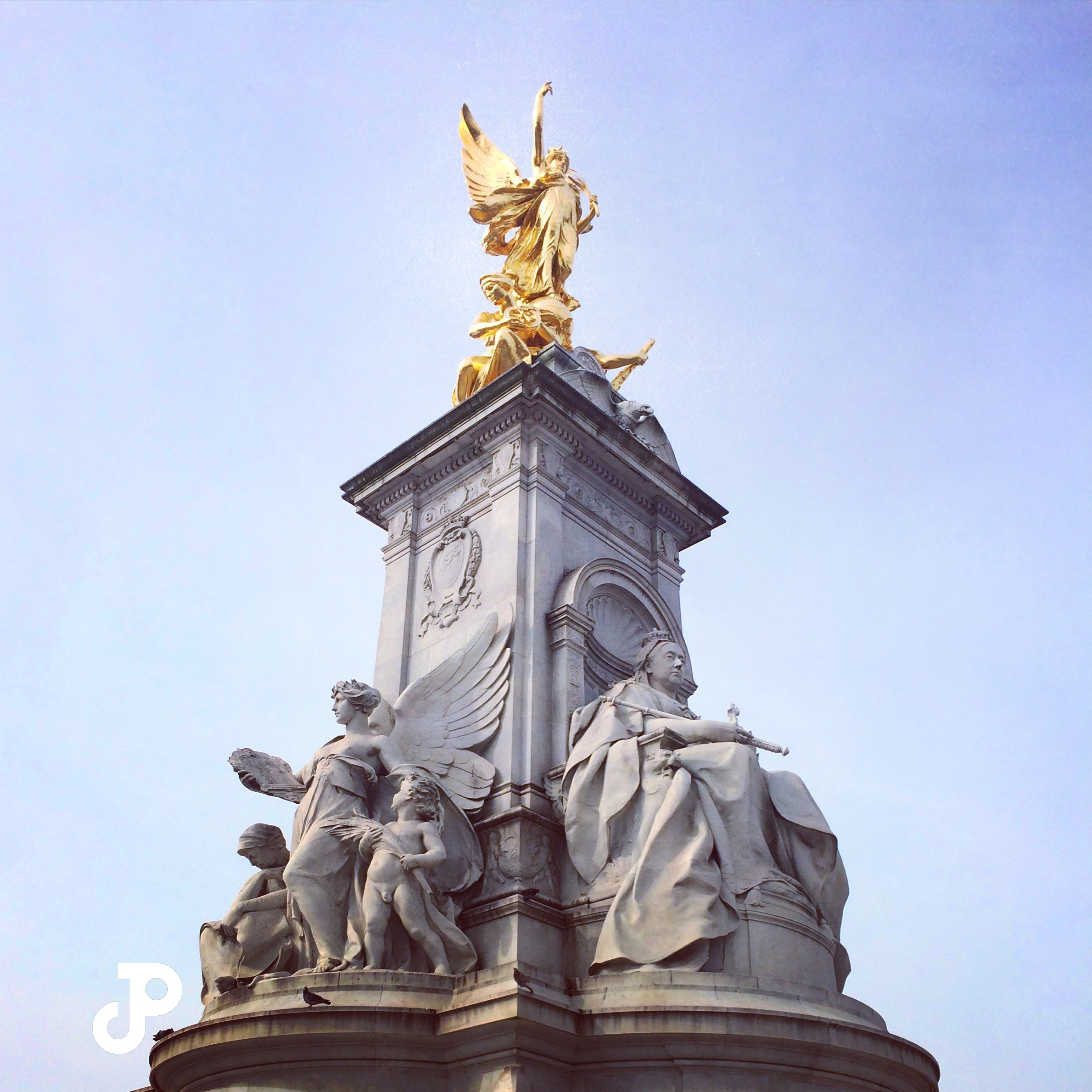 the Queen Victoria Memorial in London